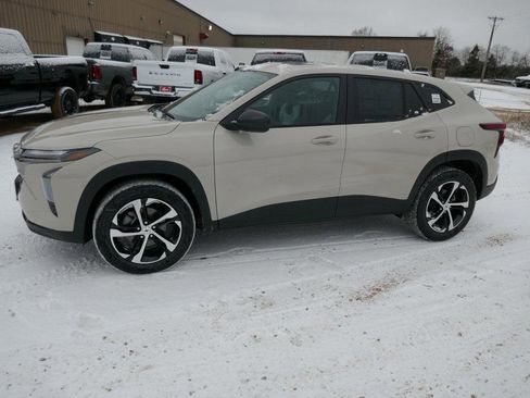 New 2026 Chevrolet Trax RS w/ Sunroof Package image 7