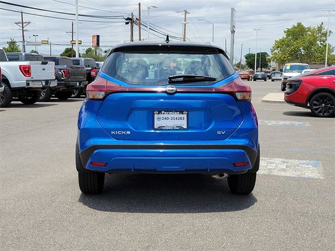 New 2024 Nissan Kicks SV image 9