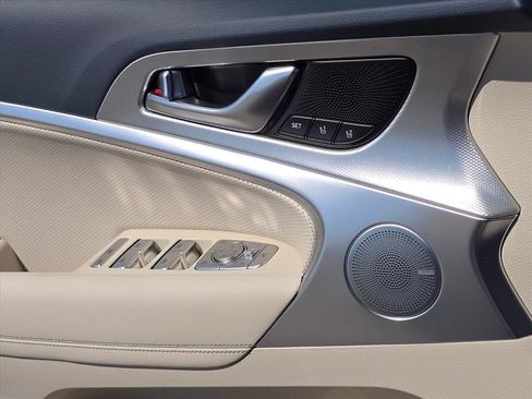 New 2026 Genesis G70 2.5T Prestige image 17