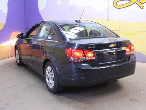 Used 2015 Chevrolet Cruze LT image 6