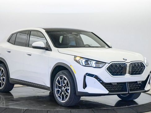 New 2026 BMW X2 xDrive28i w/ Convenience Package AWD/4WD image 6