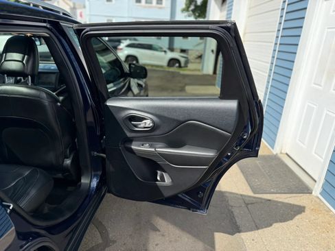 Used 2016 Jeep Cherokee Limited AWD/4WD image 36