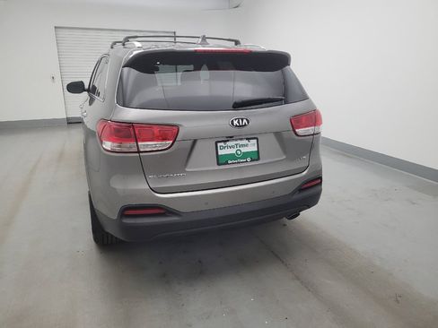 Used 2017 Kia Sorento AWD w/ LX V6 Convenience Package image 6