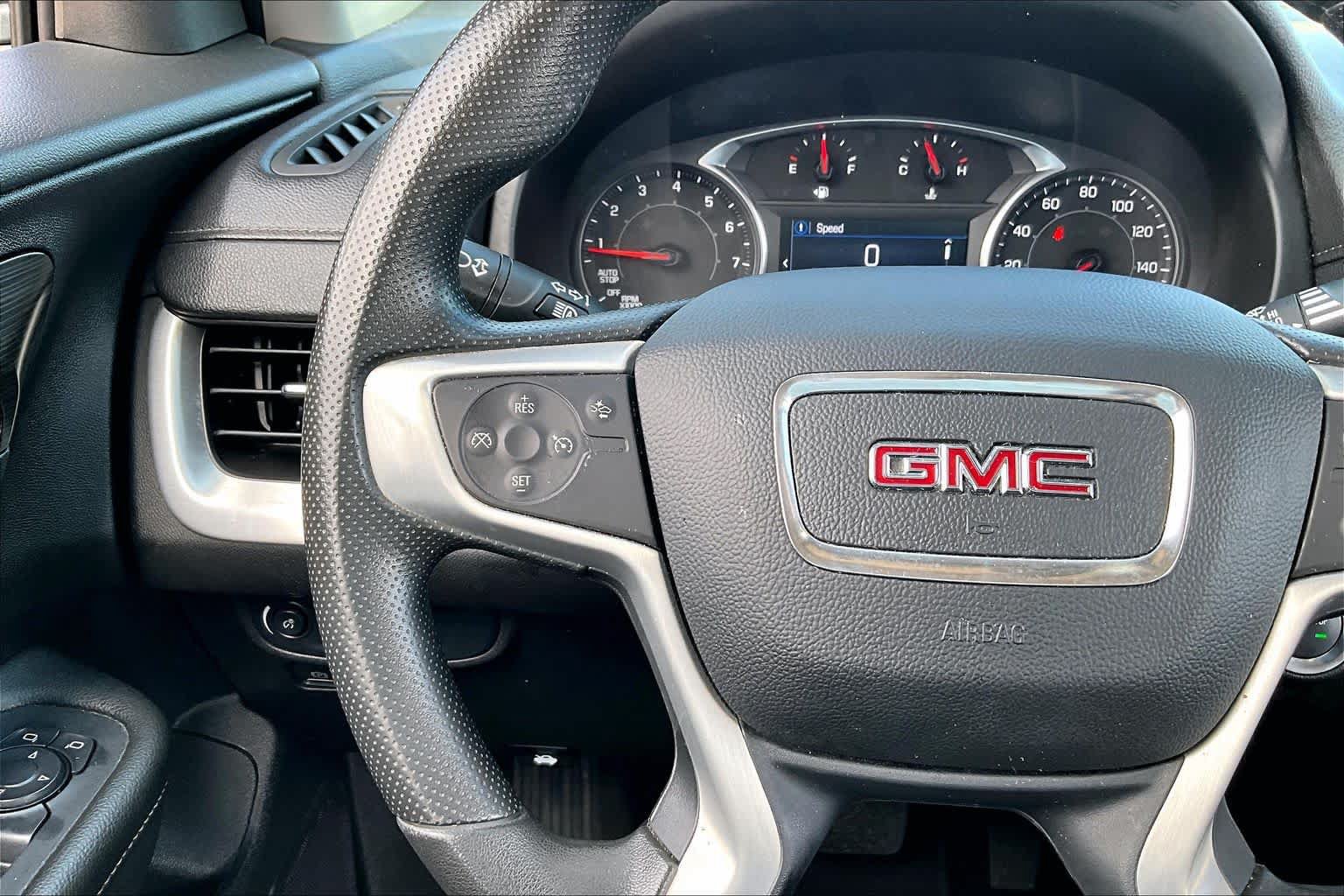 Used 2024 GMC Terrain SLE AWD/4WD image 20