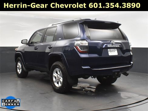 Used 2017 Toyota 4Runner SR5 Premium image 5