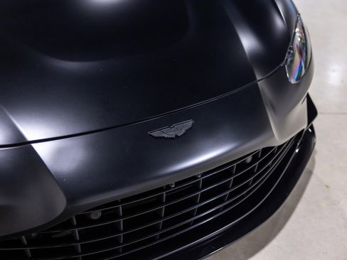 Used 2022 Aston Martin V8 Vantage Coupe RWD image 26
