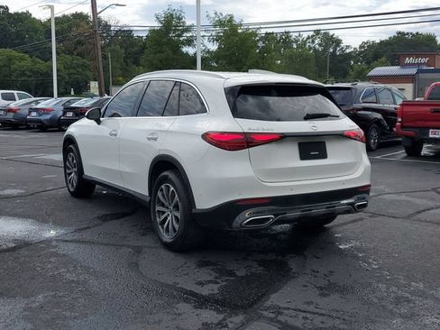 Used 2024 Mercedes-Benz GLC 300 4MATIC image 3