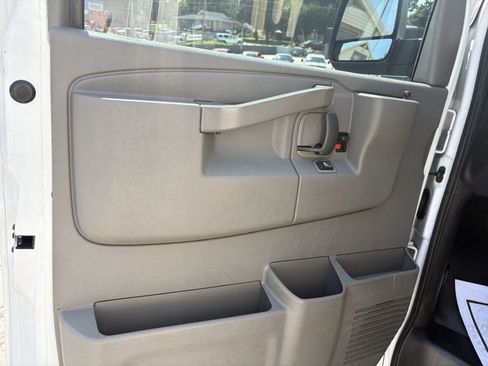 Used 2020 Chevrolet Express 2500 w/ Driver Convenience Package image 10