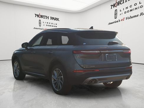 New 2026 Lincoln Corsair Premiere FWD image 5