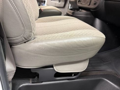 Used 2024 Chevrolet Express 3500 LT w/ LT Preferred Equipment Group RWD image 27