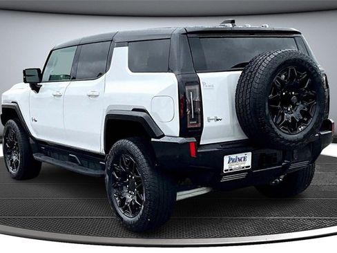 New 2026 GMC Hummer EV SUV image 3