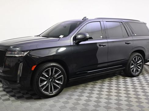 Used 2022 Cadillac Escalade Sport Platinum w/ LPO, Floor Liner Package AWD/4WD image 2