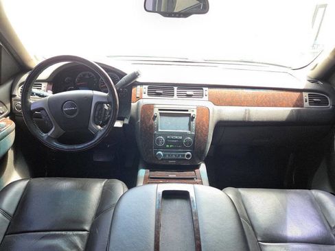 Used 2013 GMC Yukon XL Denali RWD image 19