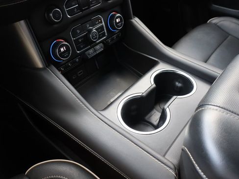 Used 2023 Chevrolet Suburban Premier image 27