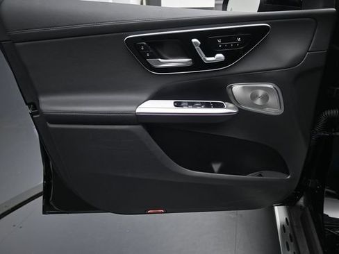 Used 2026 Mercedes-Benz GLC 300 image 19
