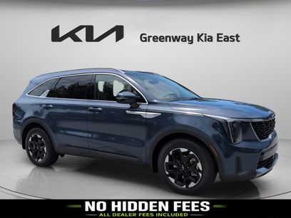 Certified 2025 Kia Sorento S w/ Panoramic Sunroof Package