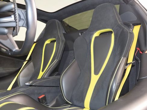 Used 2022 McLaren 720S Performance image 38