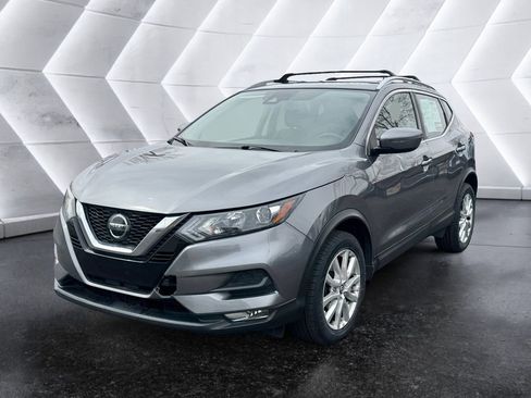 Used 2020 Nissan Rogue Sport SV w/ All-Weather Package image 3
