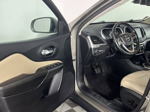 Used 2016 Jeep Cherokee Limited w/ Luxury Group image 22