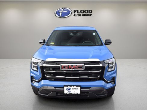 Used 2026 GMC Terrain Elevation image 2