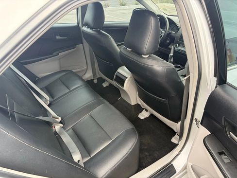 Used 2014 Toyota Camry L FWD image 14