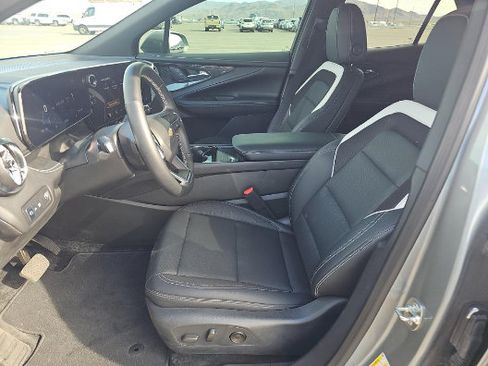 Used 2024 Chevrolet Blazer EV LT AWD/4WD image 3
