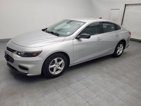 Used 2018 Chevrolet Malibu LS w/ LPO, Convenience Package 1 FWD image 2