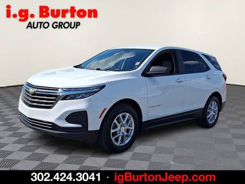 Used 2022 Chevrolet Equinox LS w/ LS Convenience Package FWD image 3