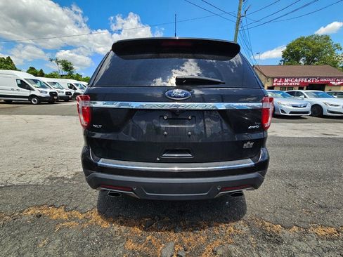 Used 2018 Ford Explorer XLT w/ Equipment Group 202A AWD/4WD image 3