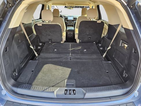 Used 2021 Ford Explorer Limited w/ Hybrid Equipment Group 310A image 18