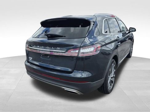 Used 2022 Lincoln Nautilus Reserve FWD image 3