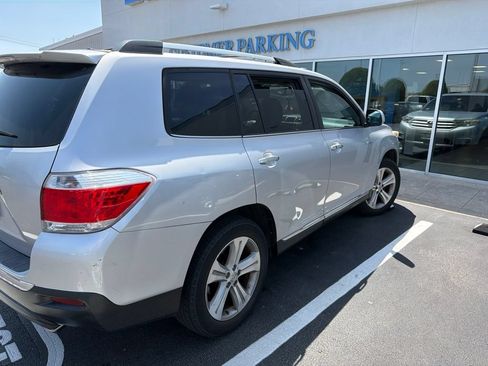 Used 2013 Toyota Highlander Limited FWD image 4