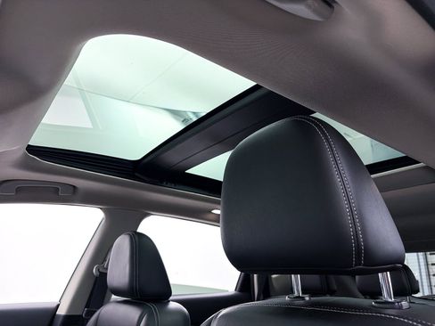 Used 2018 Nissan Murano Platinum image 5