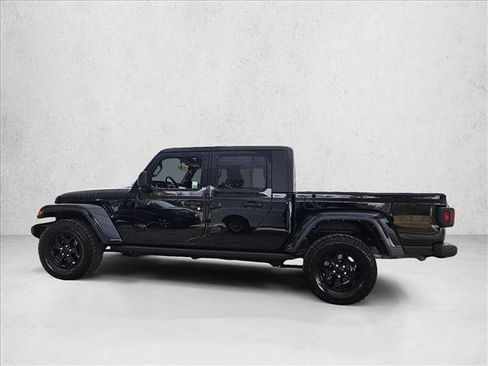 Used 2022 Jeep Gladiator Willys image 8
