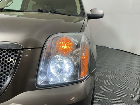 Used 2012 GMC Yukon XL Denali image 8