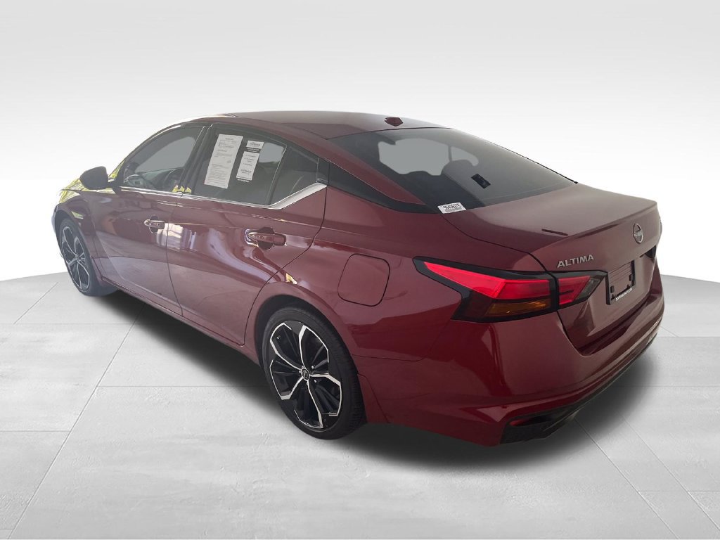 Used 2025 Nissan Altima 2.5 SR FWD image 3