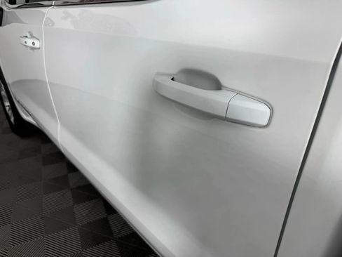 Used 2023 GMC Sierra 1500 SLE image 25