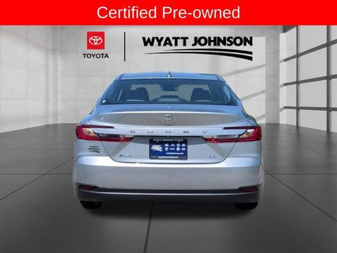 Used 2026 Toyota Camry LE w/ Convenience Package FWD image 4