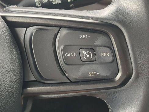 Used 2018 Jeep Wrangler Unlimited Sport S image 24