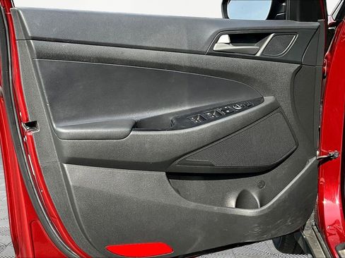 Used 2018 Hyundai Tucson Value FWD image 19