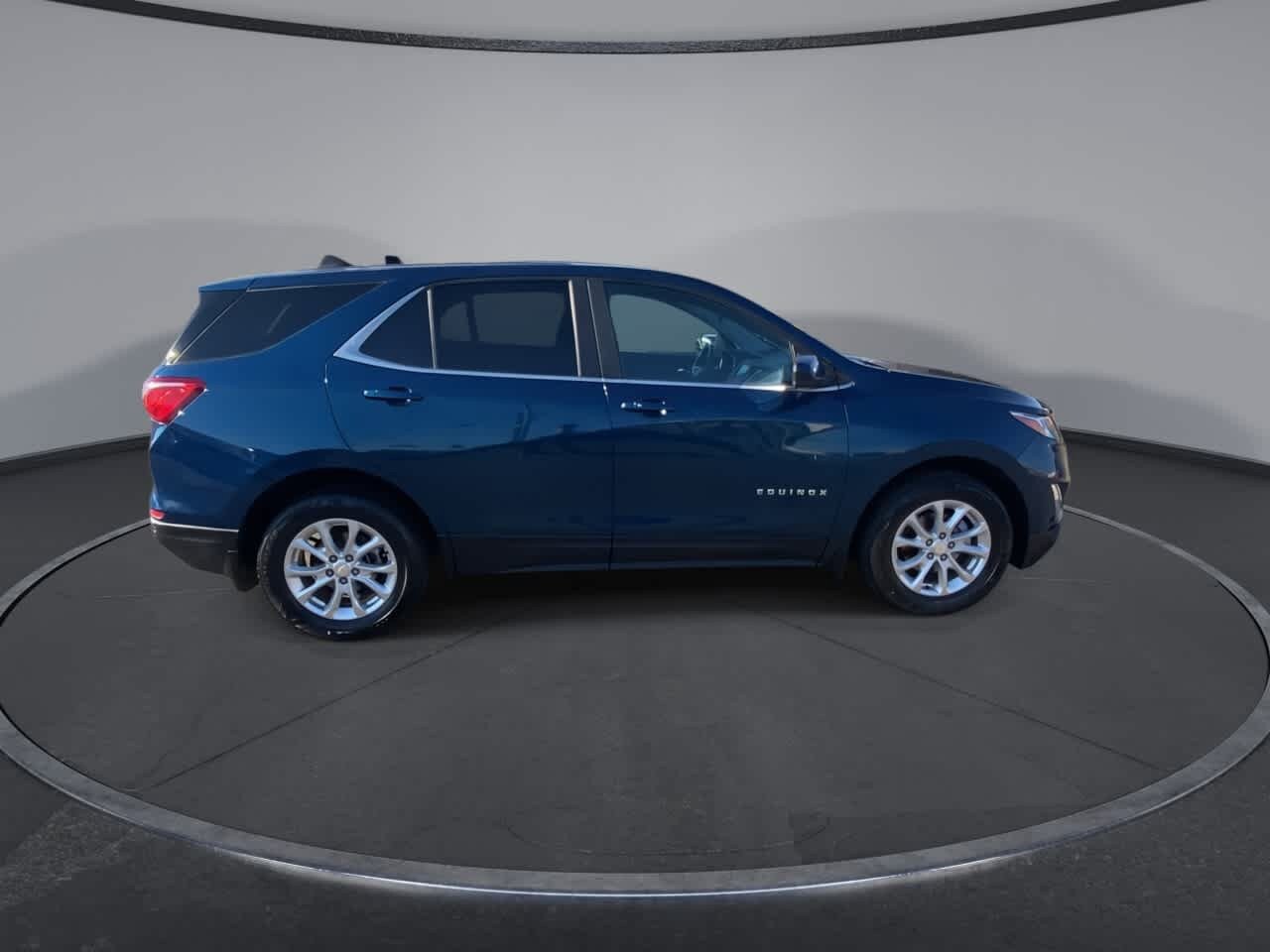 Used 2021 Chevrolet Equinox LT AWD/4WD image 2