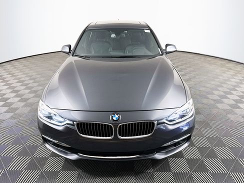 Used 2018 BMW 330i Sedan w/ Executive Package RWD image 2