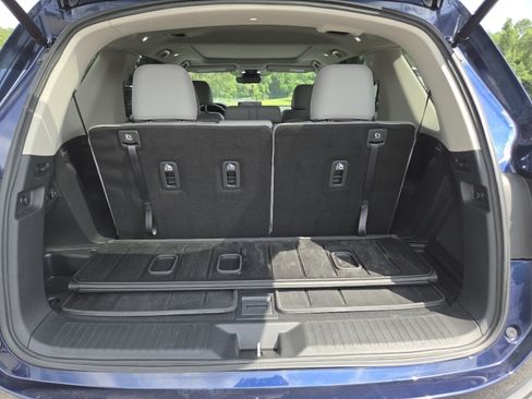 Certified 2025 Honda Pilot Touring image 23
