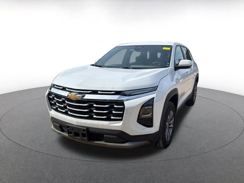 Used 2025 Chevrolet Equinox LT image 9