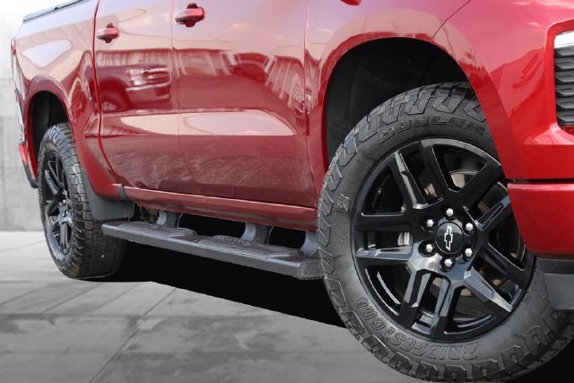 Used 2024 Chevrolet Silverado 1500 RST w/ Z71 Off-Road Package AWD/4WD image 3