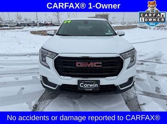 Used 2024 GMC Terrain SLE video 2