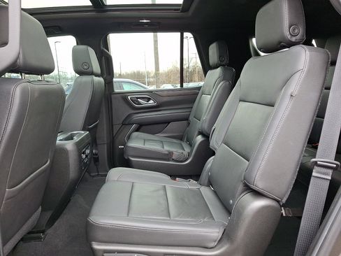 Used 2021 Chevrolet Tahoe Z71 w/ Z71 Signature Package image 11