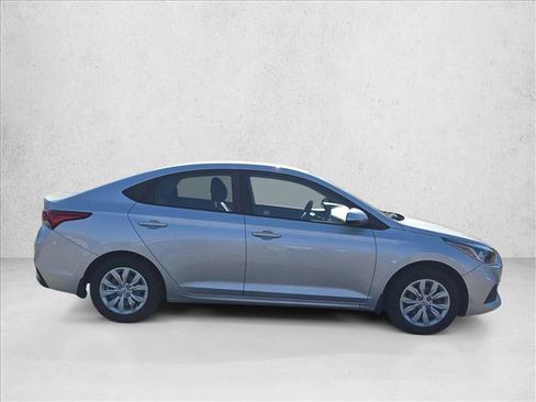 Used 2019 Hyundai Accent SE image 4