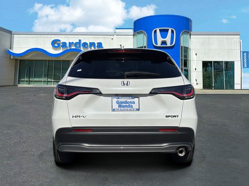 Used 2027 Honda HR-V Sport image 5