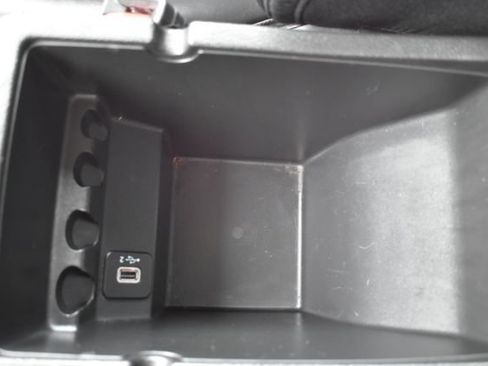 Used 2021 Jeep Cherokee Latitude Plus AWD/4WD image 34